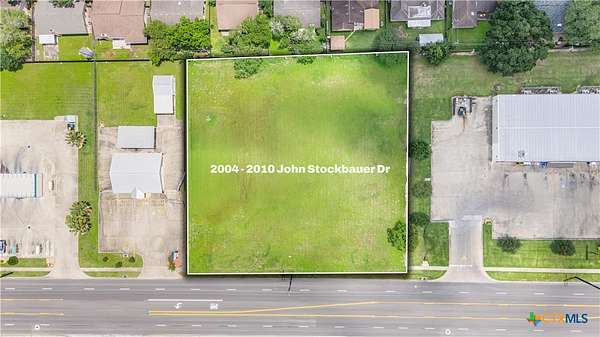 1.35 Acres of Commercial Land for Sale in Victoria, Texas