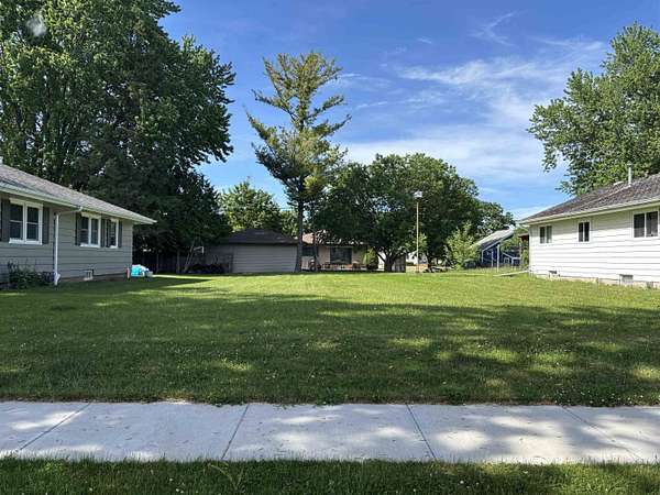 0.14 Acres of Residential Land for Sale in Oshkosh, Wisconsin