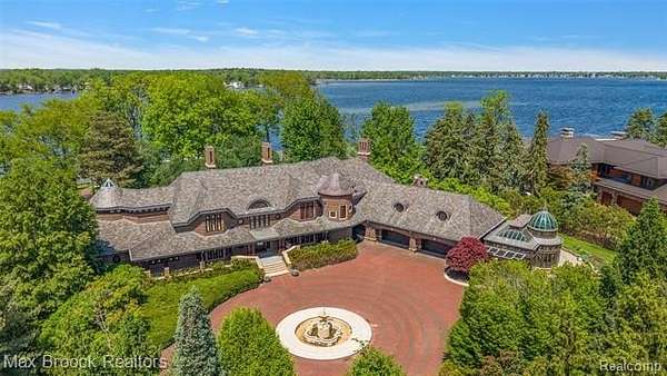 3.13 Acres of Land with Home for Sale in Orchard Lake, Michigan