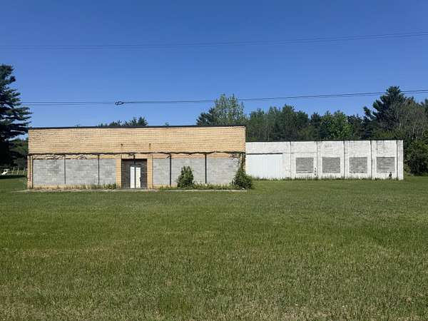 2 Acres of Commercial Land for Sale in Coleman, Michigan