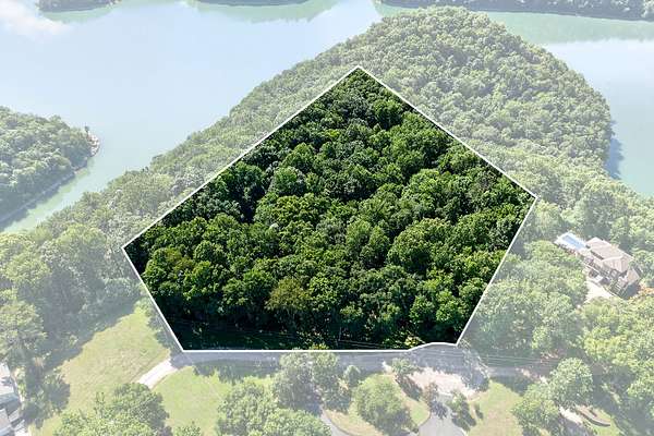 5 Acres of Residential Land for Sale in Silver Point, Tennessee
