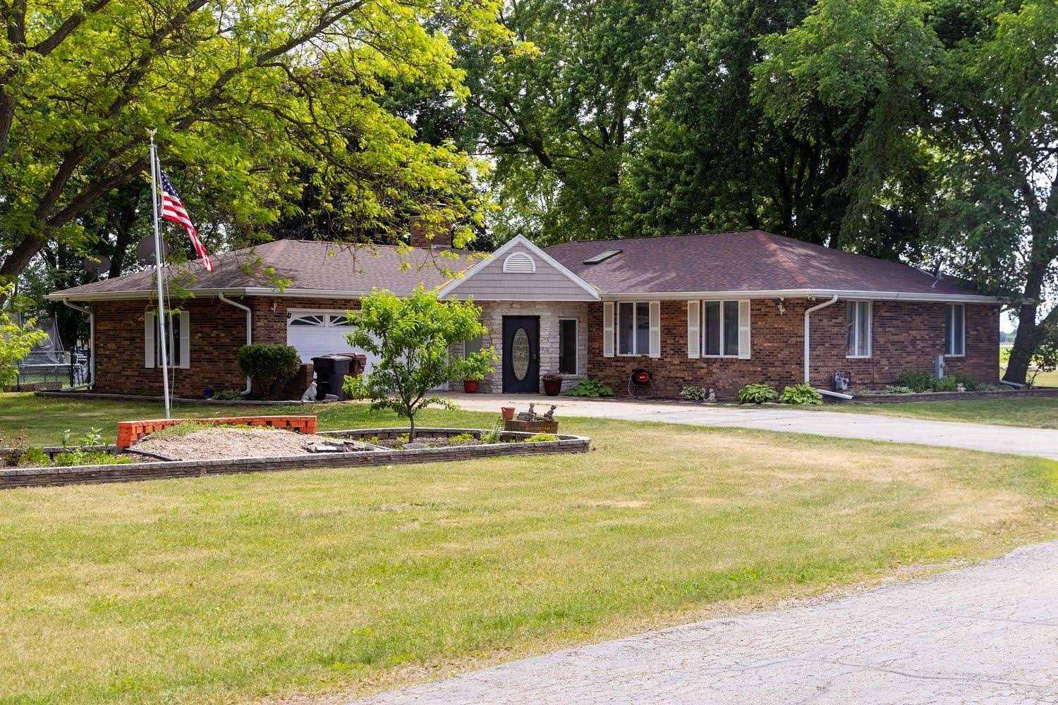 5 Acres of Land with Home for Sale in Belvidere, Illinois