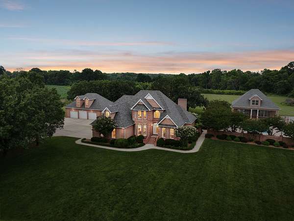 10.6 Acres of Land with Home for Sale in Winchester, Tennessee