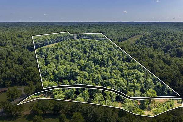 19.6 Acres of Land for Sale in McEwen, Tennessee