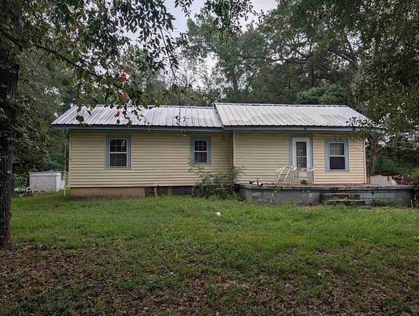 2 Acres of Land with Home for Sale in Hanceville, Alabama