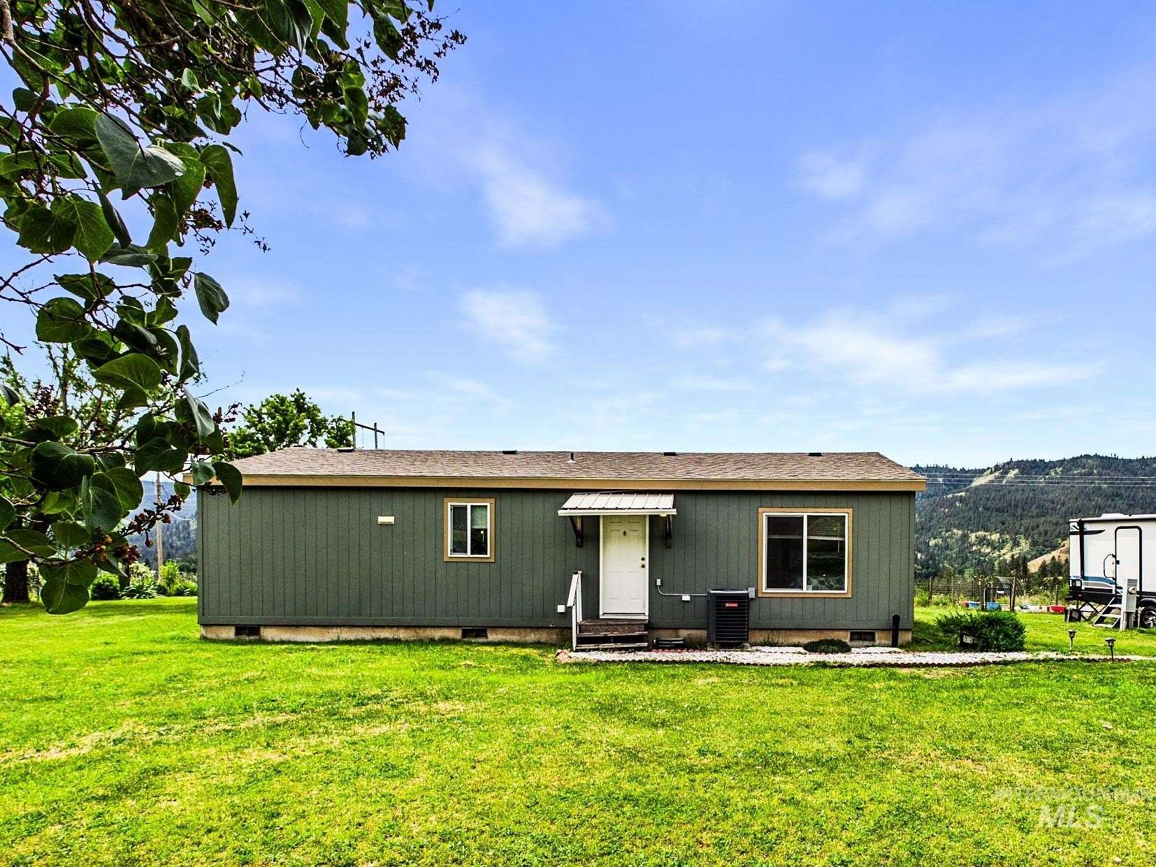 1.66 Acres of Land with Home for Sale in Lenore, Idaho
