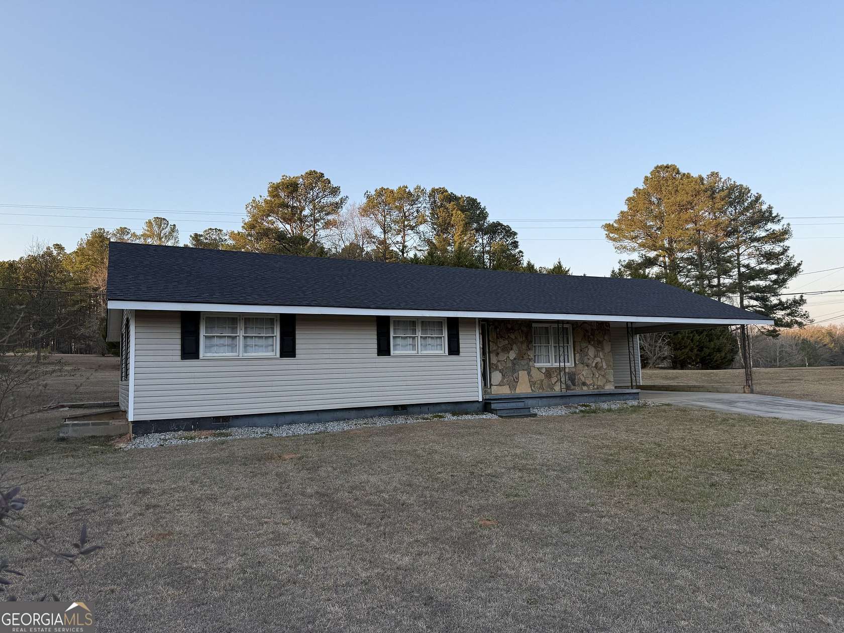 2 Acres of Land with Home for Lease in Newnan, Georgia