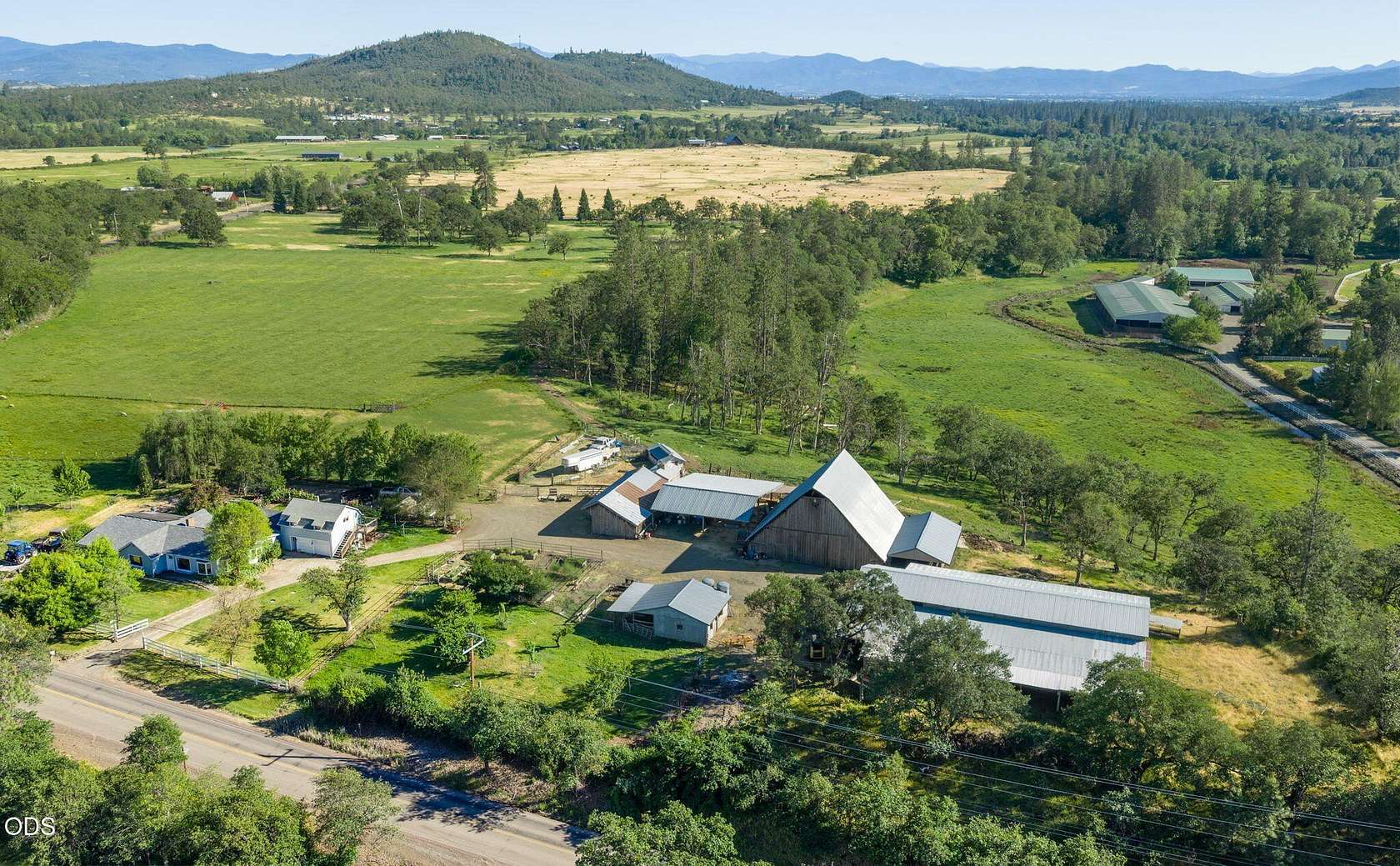 22.5 Acres of Agricultural Land with Home for Sale in Eagle Point, Oregon