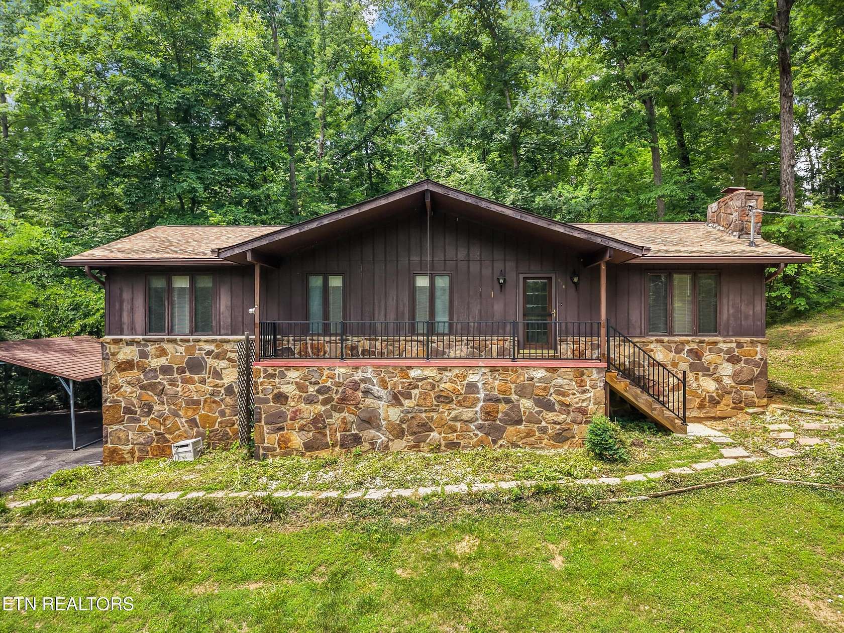 2.8 Acres of Land with Home for Sale in Knoxville, Tennessee