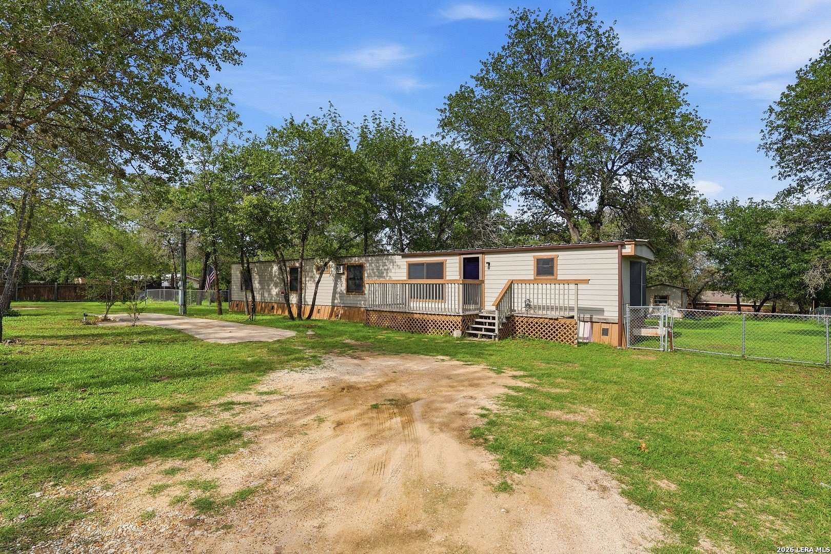 1 Acre of Improved Residential Land for Sale in San Antonio, Texas