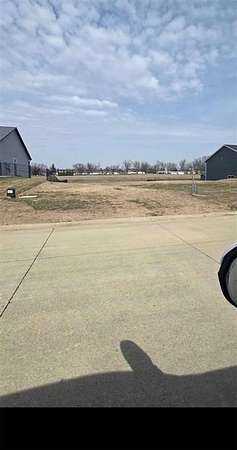 0.39 Acres of Residential Land for Sale in Robins, Iowa