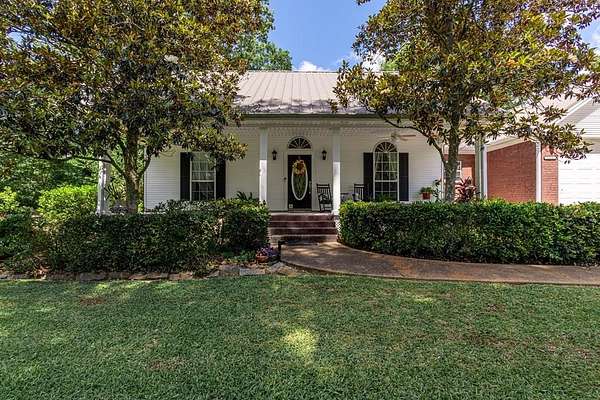 7.25 Acres of Land with Home for Sale in Lufkin, Texas