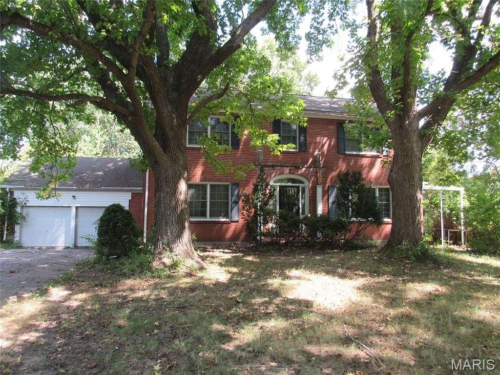 2.18 Acres of Land with Home for Sale in Elsberry, Missouri