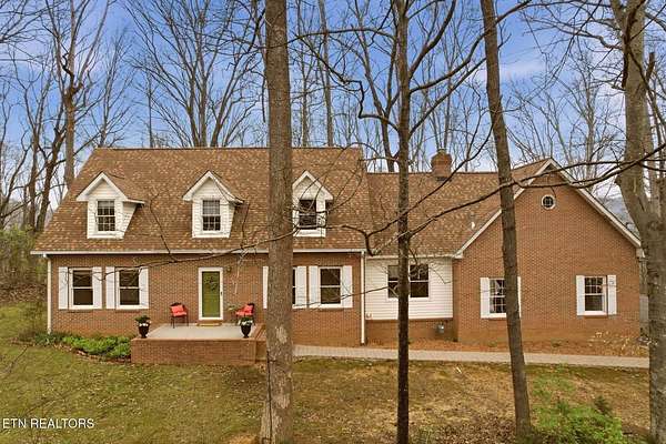 5.18 Acres of Land with Home for Sale in Powell, Tennessee