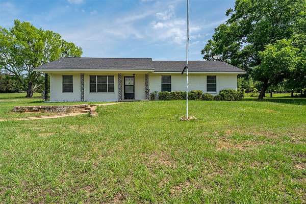 5 Acres of Land with Home for Sale in Mineola, Texas