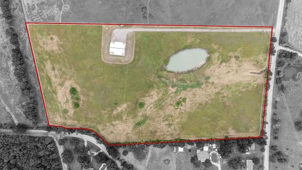13.8 Acres of Land for Sale in Ennis, Texas