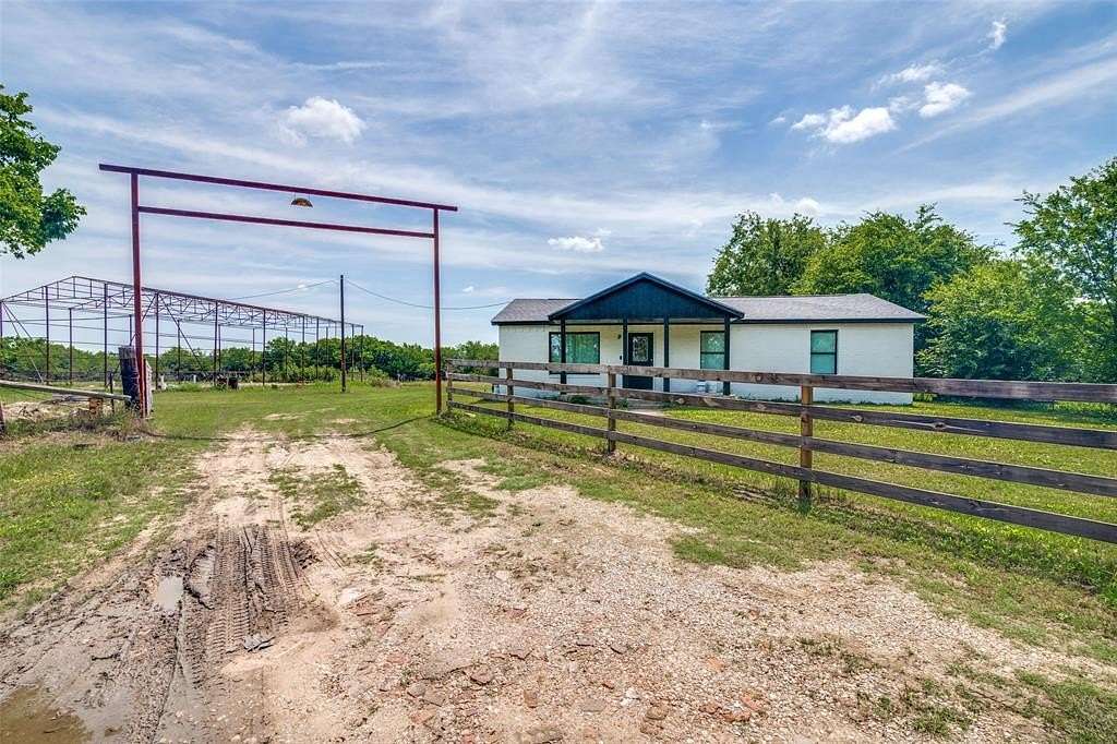 2 Acres of Land with Home for Sale in Kemp, Texas