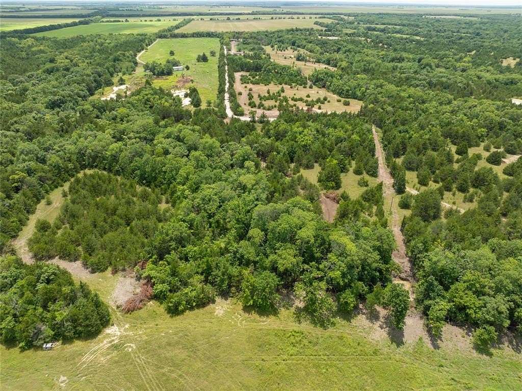 6 Acres of Land for Sale in Honey Grove, Texas