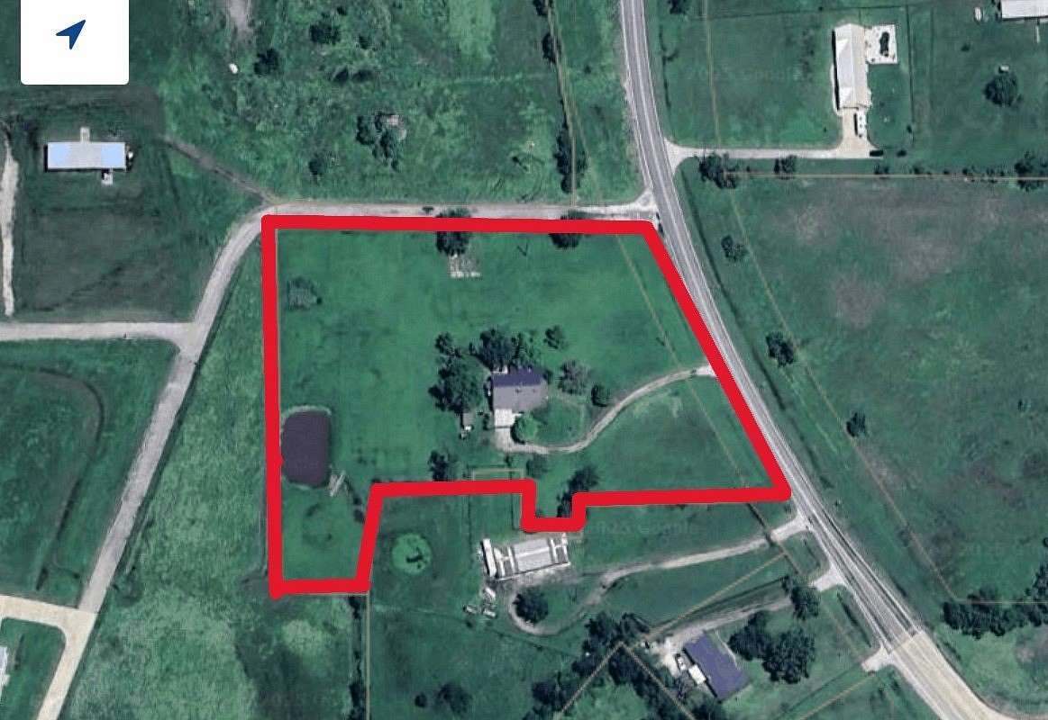 3.88 Acres of Improved Mixed-Use Land for Sale in Sulphur Springs, Texas