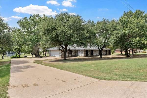 1.54 Acres of Land with Home for Sale in Waco, Texas