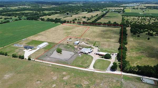 13.8 Acres of Land with Home for Sale in Blue Ridge, Texas