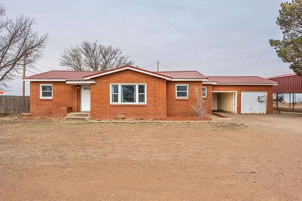 1.7 Acres of Land with Home for Sale in Seagraves, Texas