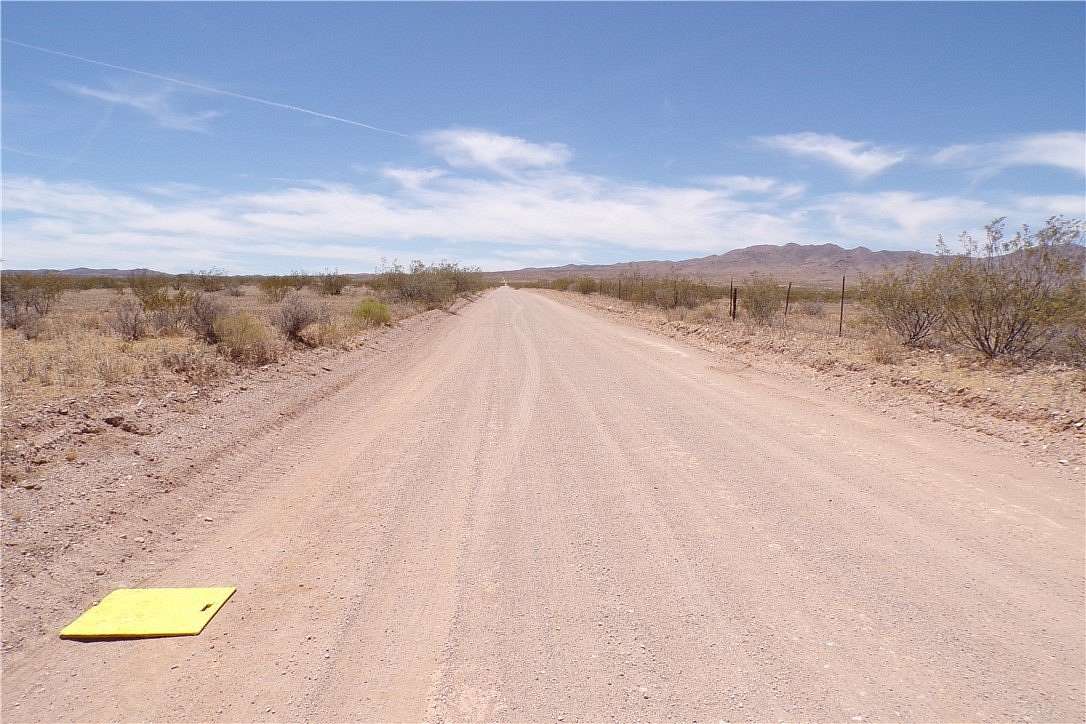 1.67 Acres of Residential Land for Sale in Dolan Springs, Arizona