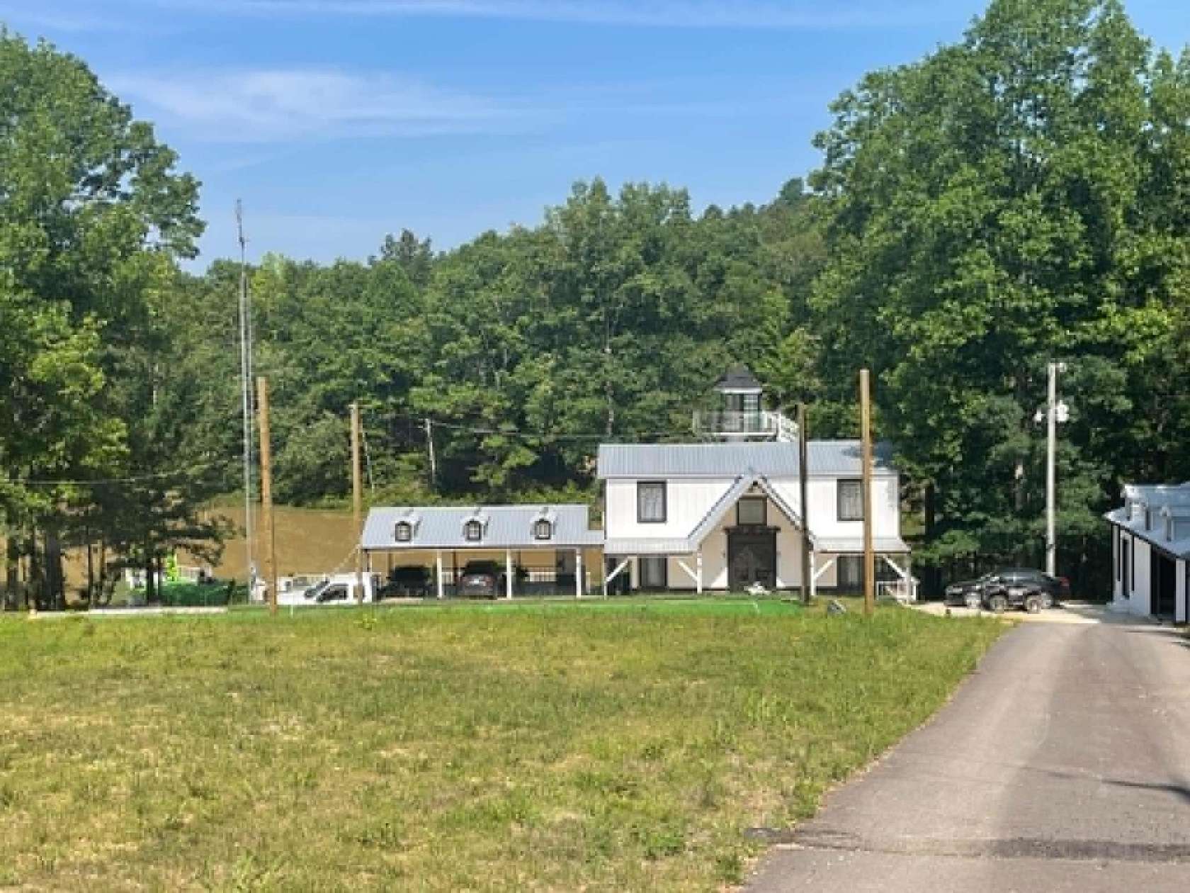 27.5 Acres of Land with Home for Sale in Hamilton, Alabama