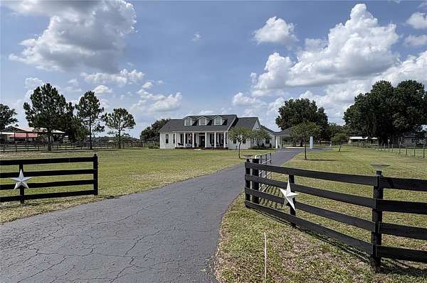 2.5 Acres of Land with Home for Sale in Lithia, Florida