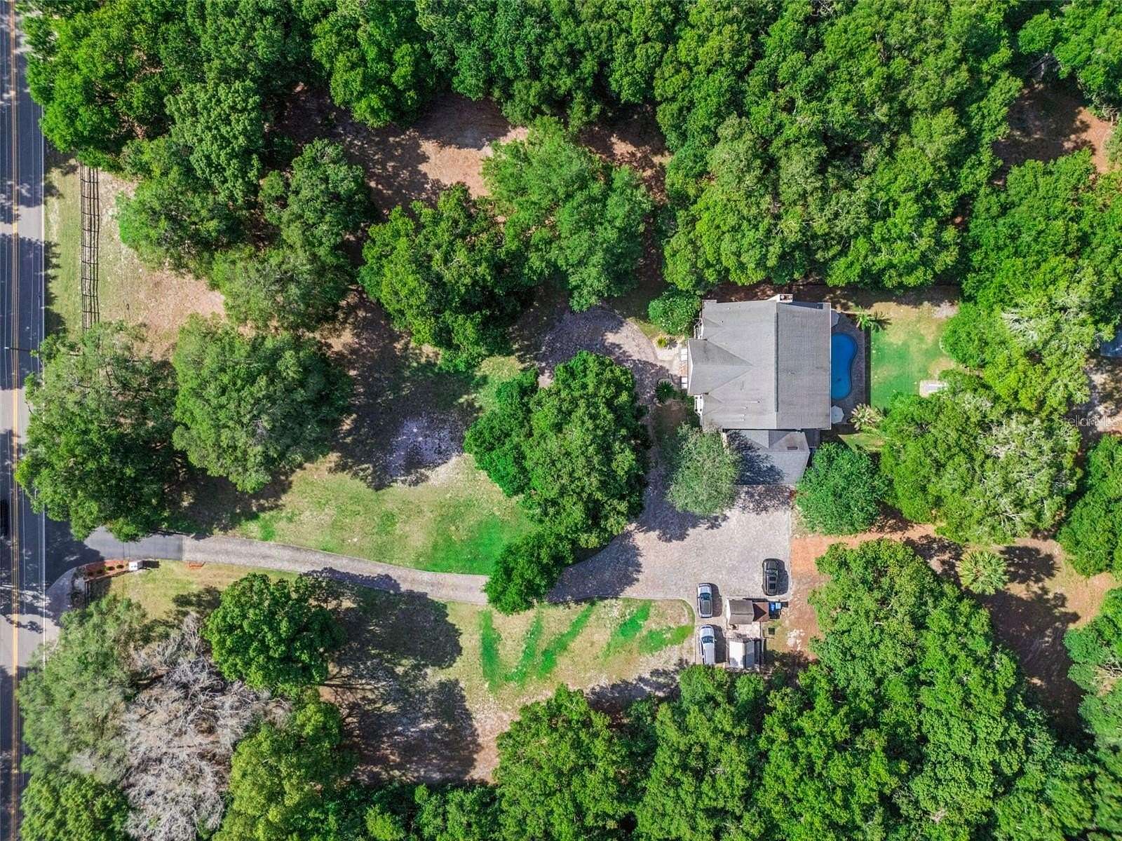 10 Acres of Recreational Land with Home for Sale in Apopka, Florida