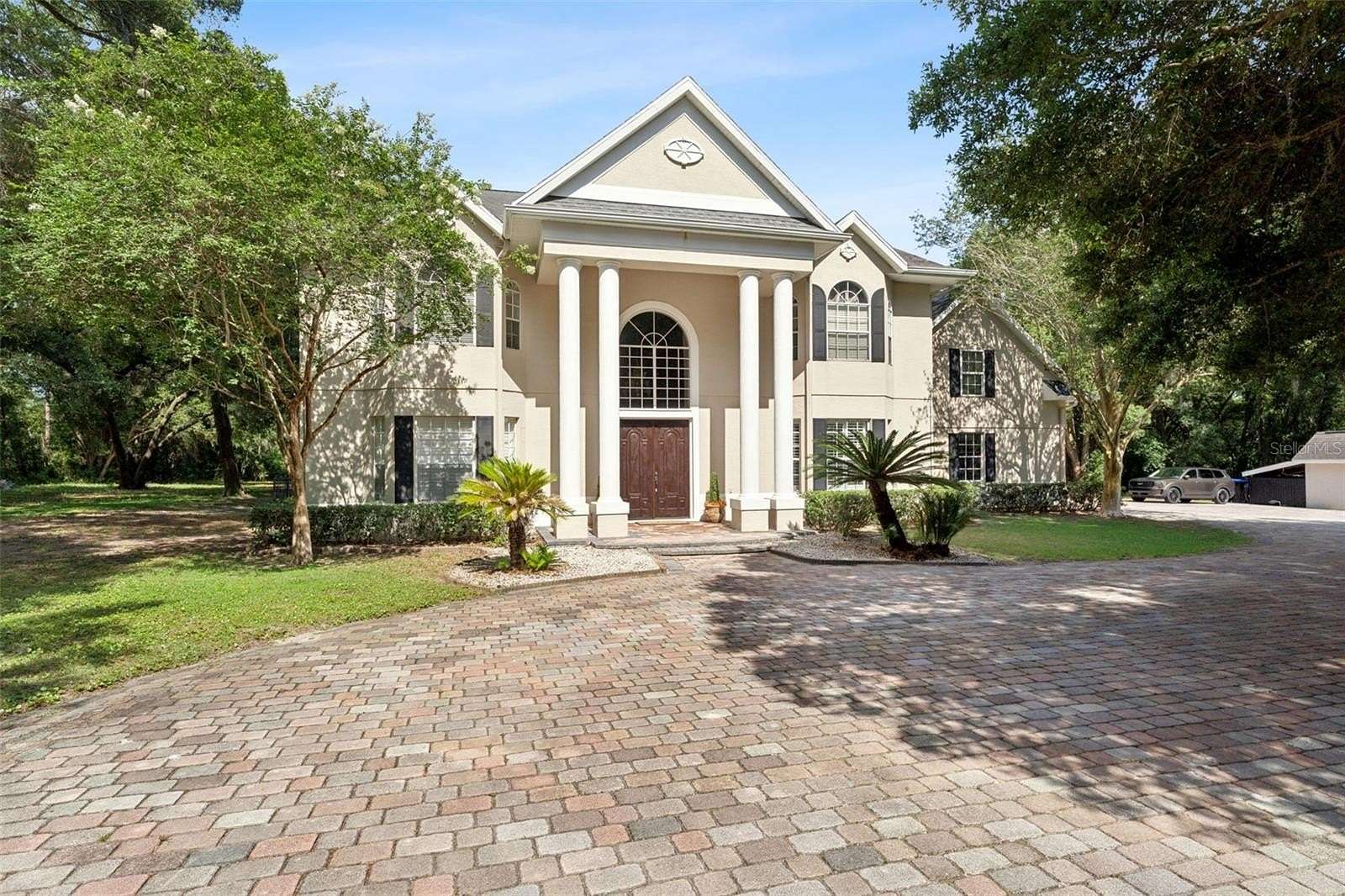 10 Acres of Recreational Land with Home for Sale in Apopka, Florida