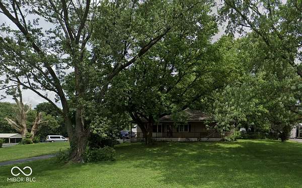 0.89 Acres of Improved Mixed-Use Land for Sale in Greenwood, Indiana