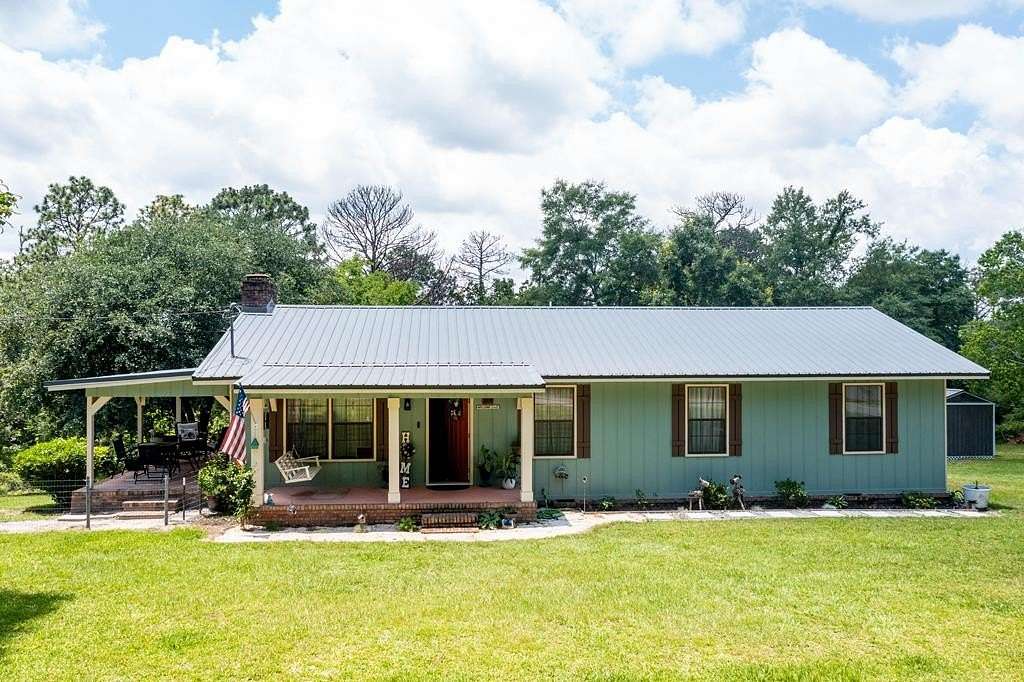 1.5 Acres of Land with Home for Sale in Eufaula, Alabama