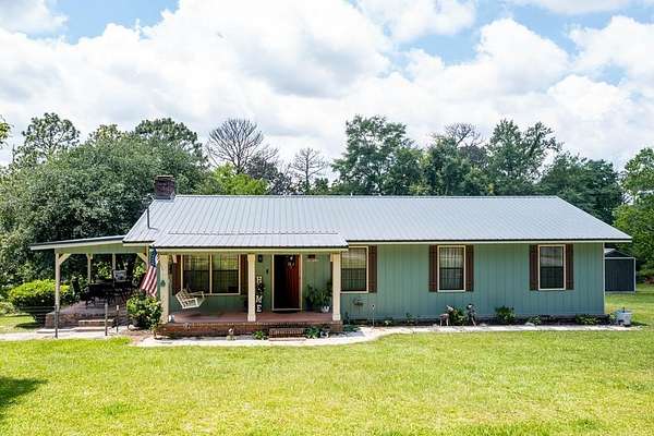 1.5 Acres of Land with Home for Sale in Eufaula, Alabama