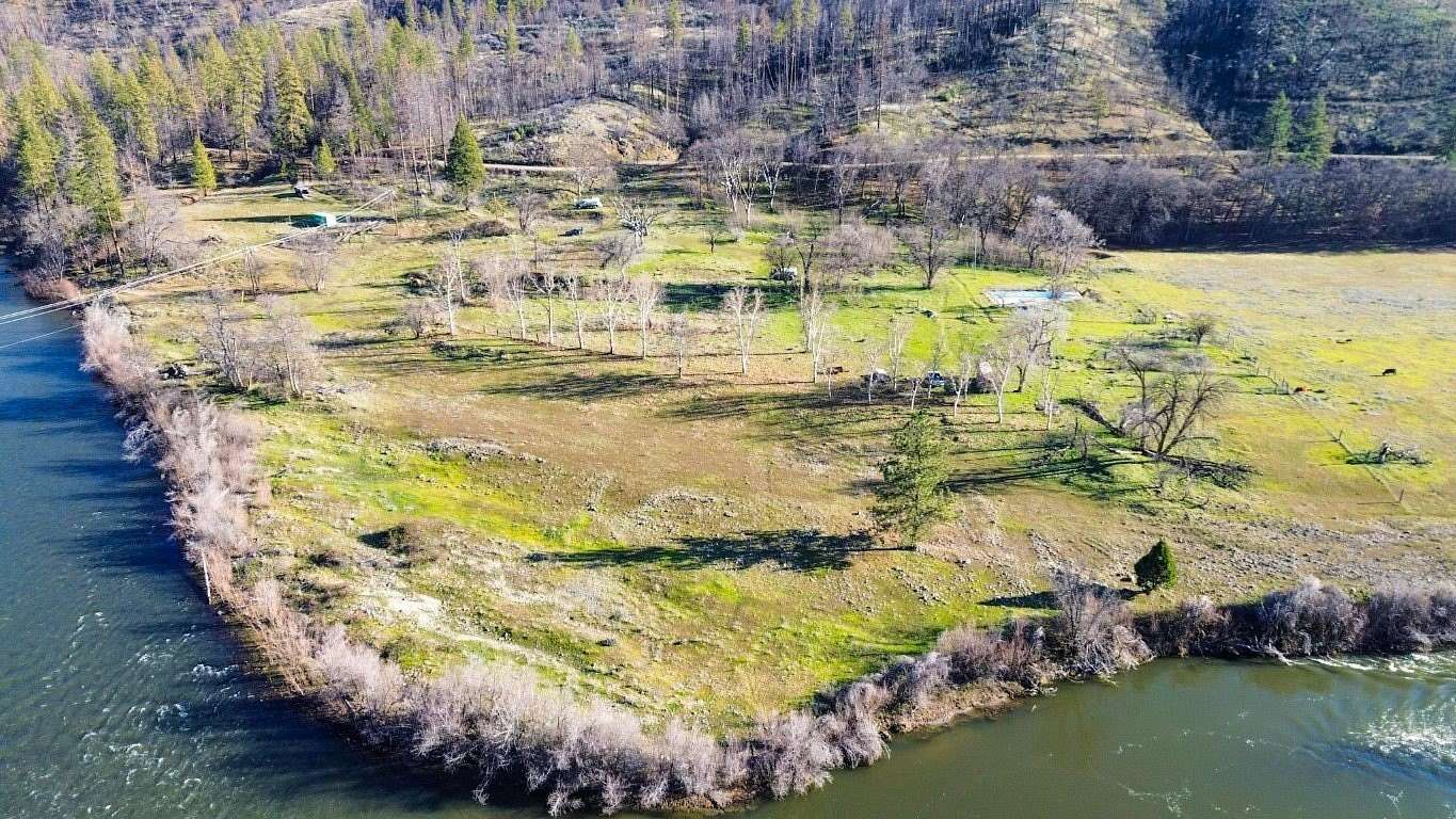 125 Acres of Land for Sale in Klamath River, California