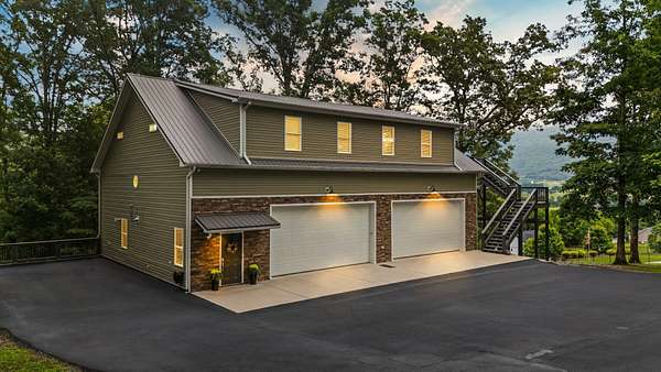 1.9 Acres of Land with Home for Sale in Dunlap, Tennessee