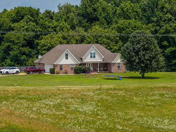 4.16 Acres of Land with Home for Sale in Munford, Tennessee