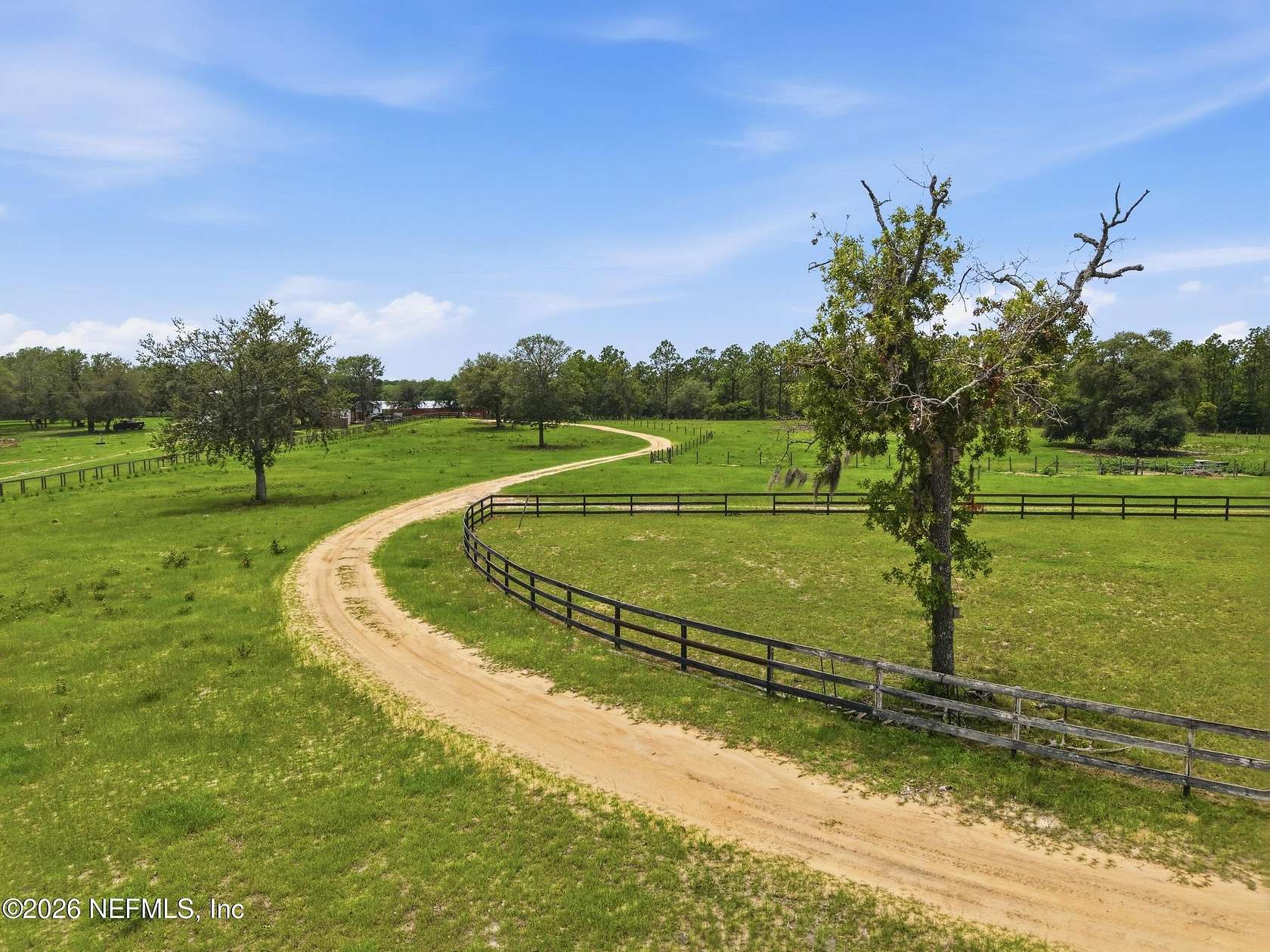 17 Acres of Land with Home for Sale in Melrose, Florida