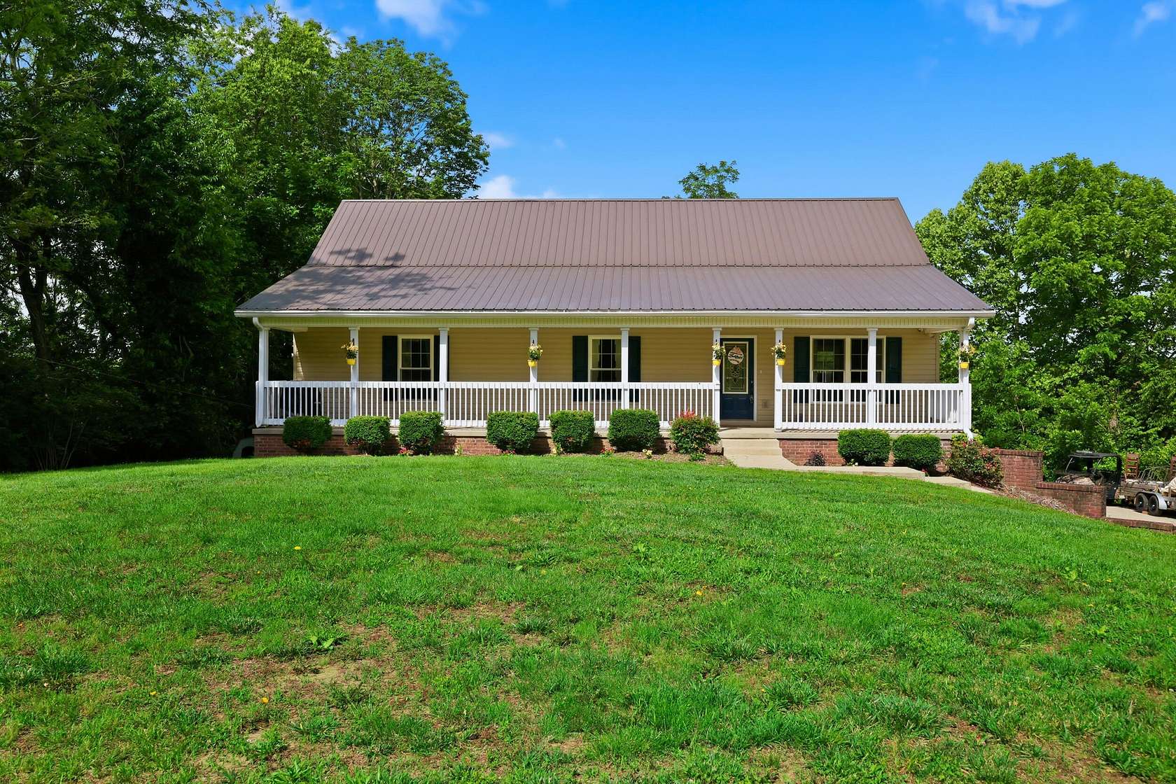 2.55 Acres of Land with Home for Sale in Harrodsburg, Kentucky