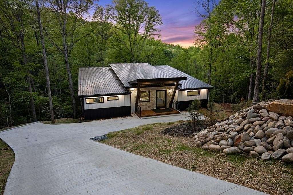 5.1 Acres of Land with Home for Sale in Blue Ridge, Georgia