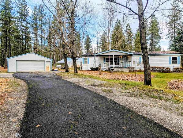 10 Acres of Land with Home for Sale in Loon Lake, Washington