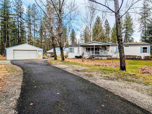 10 Acres of Land with Home for Sale in Loon Lake, Washington