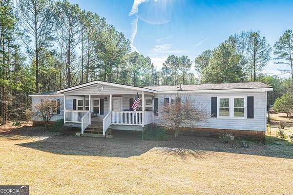 12.4 Acres of Recreational Land with Home for Sale in Forsyth, Georgia