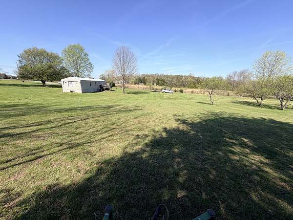 5.22 Acres of Land with Home for Sale in Lebanon, Tennessee