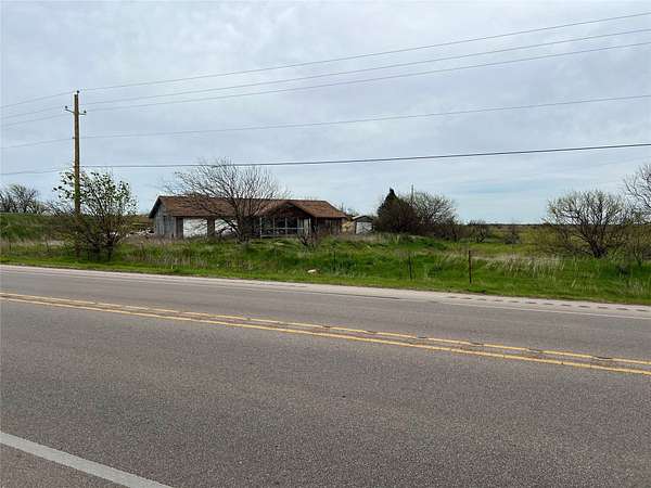 4 Acres of Improved Residential Land for Sale in Wichita Falls, Texas