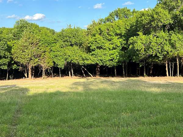 2 Acres of Residential Land for Sale in Waxahachie, Texas
