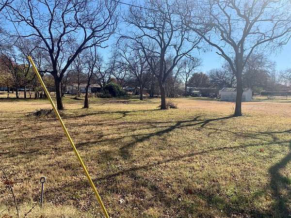 1 Acre of Land for Sale in Nocona, Texas