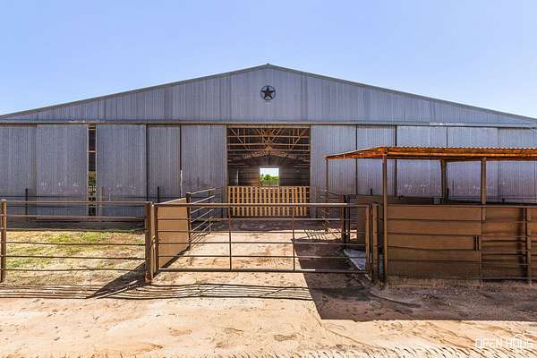 5 Acres of Land for Sale in Iowa Park, Texas