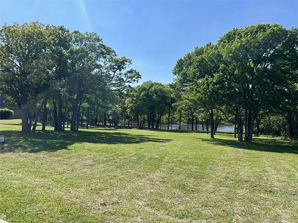 1.47 Acres of Residential Land for Sale in Wills Point, Texas