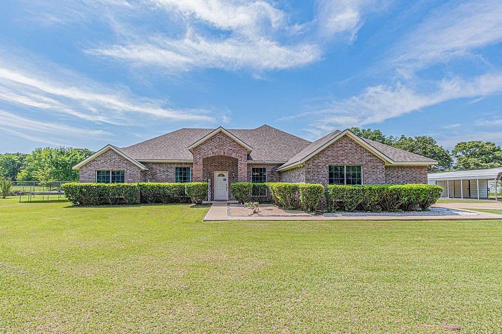 2.87 Acres of Land with Home for Sale in Scurry, Texas